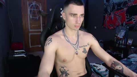 Eduar online show from November 28, 12:56 pm