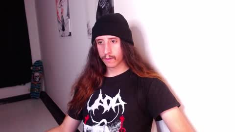 Snapshot of edward_chann chatting on January 15, 7:05 am edward_chann online show from January 15, 7:05 am