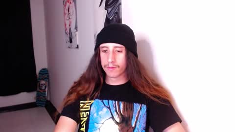 Snapshot of edward_chann chatting on December 14, 12:01 am edward_chann online show from December 14, 12:01 am