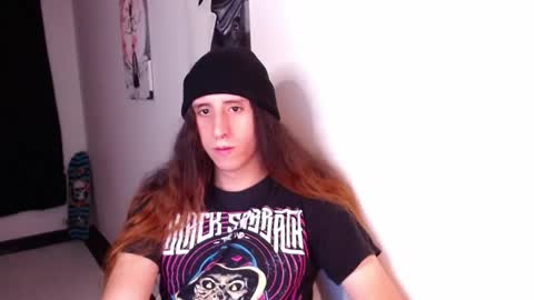 Snapshot of edward_chann chatting on January 25, 1:54 am edward_chann online show from January 25, 1:54 am