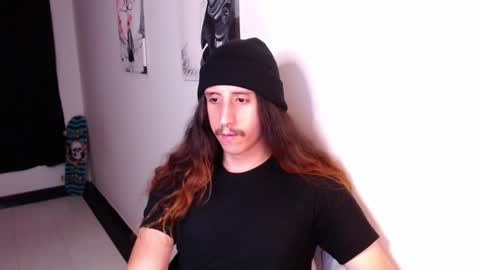 Snapshot of edward_chann chatting on January 5, 5:20 am edward_chann online show from January 5, 5:20 am