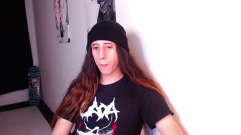 Snapshot of edward_chann chatting on January 31, 1:33 am edward_chann online show from January 31, 1:33 am