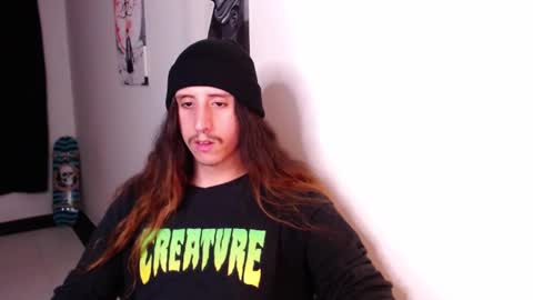 Snapshot of edward_chann chatting on December 21, 1:36 am edward_chann online show from December 21, 1:36 am