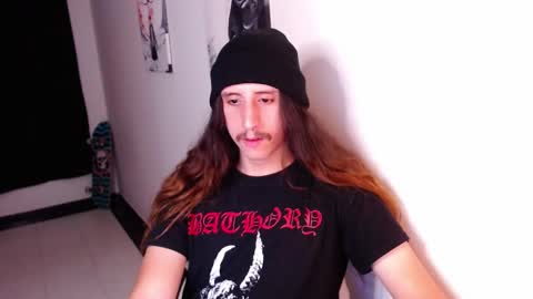 Snapshot of edward_chann chatting on January 4, 2:14 am edward_chann online show from January 4, 2:14 am