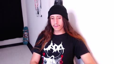 Snapshot of edward_chann chatting on December 16, 7:21 pm edward_chann online show from December 16, 7:21 pm