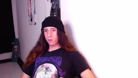 Snapshot of edward_chann chatting on February 6, 10:43 pm edward_chann online show from February 6, 10:43 pm