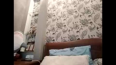 Effy online show from March 22, 4:33 pm