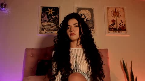 effy online show from April 2, 3:25 am