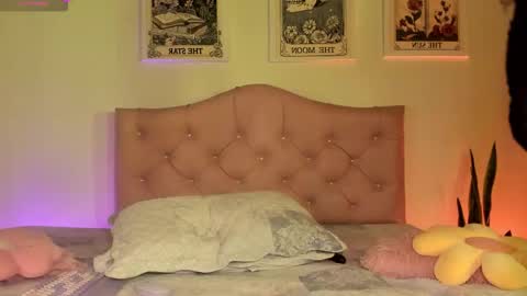 effy online show from November 10, 4:37 am