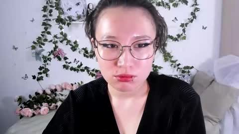 liasama online show from December 10, 12:17 am