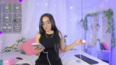 eimy_rosse18 online show from April 14, 1:14 pm