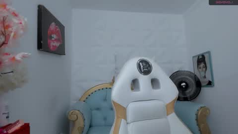 eimy online show from October 30, 9:37 pm