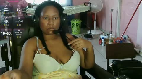 Eirondra Valeen online show from May 24, 3:18 pm