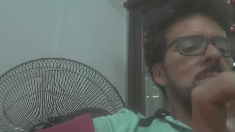 el_principe_veryhot online show from May 27, 2:08 am