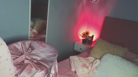 Ela online show from November 7, 10:23 pm