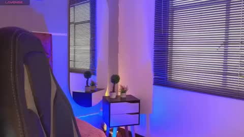 Elaia online show from March 5, 6:23 pm