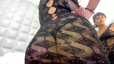 Elara  Lee online show from September 22, 11:20 pm