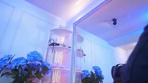 Elasummeer online show from March 23, 11:59 am