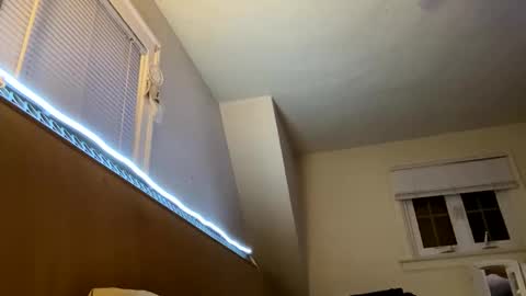 Snapshot of eldisiac chatting on March 8, 3:39 am EL-Disiac online show from March 8, 3:39 am