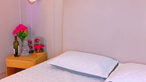 ELECTRA  online show from March 19, 9:20 pm