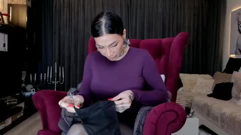 ElektraSheDemon online show from December 4, 6:38 am