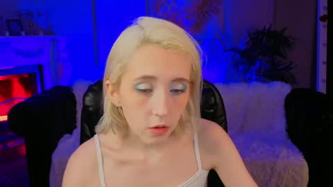 Elen  online show from April 28, 5:12 am