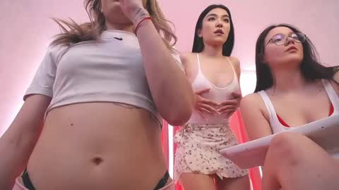 Elena online show from June 3, 2:33 pm