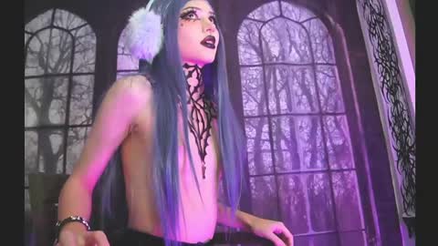  onlif4ns whitegothdoll online show from April 18, 4:47 am