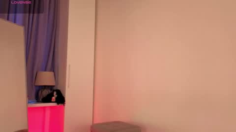 Elfie online show from March 23, 7:24 am