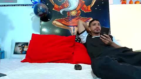 elias_salvatore_ online show from April 4, 12:39 am