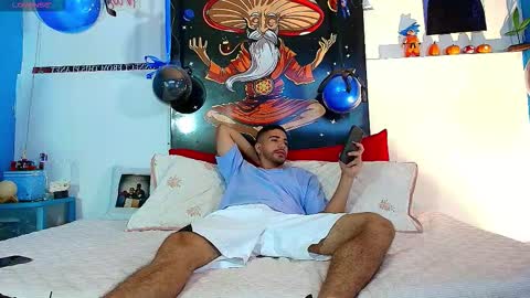 elias_salvatore_ online show from March 29, 5:03 pm