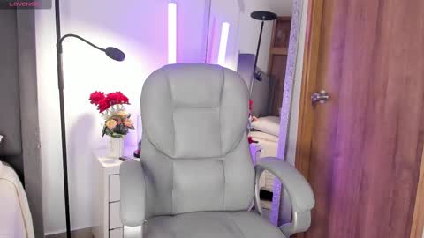 Snapshot of elicortes_ chatting on October 7, 9:22 pm Eli online show from October 7, 9:22 pm