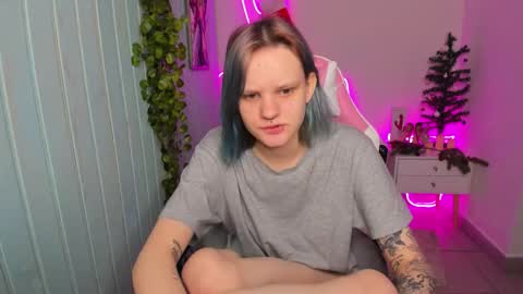 elieiza_xo online show from December 15, 9:27 am