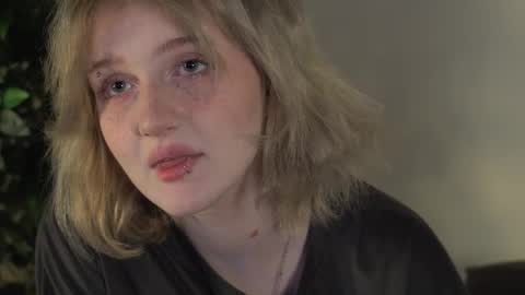 Ellie online show from March 26, 5:35 am