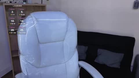 Eliie online show from November 26, 8:27 pm