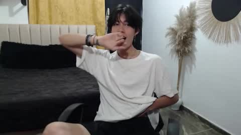 ELIO online show from February 19, 1:27 am