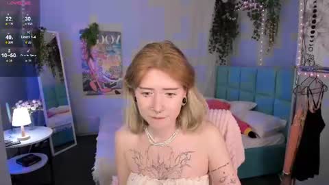 Elira Vane online show from July 17, 3:19 am
