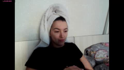 elisa_dove208 online show from January 15, 8:34 am