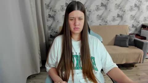 Snapshot of elisa_kollin chatting on October 9, 12:43 pm Aletta Oushen online show from October 9, 12:43 pm