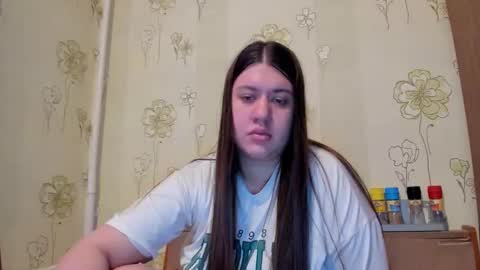 Snapshot of elisa_kollin chatting on February 7, 1:43 pm Aletta Oushen online show from February 7, 1:43 pm