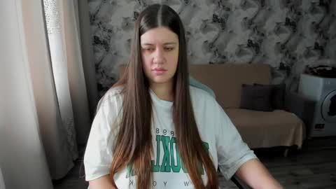 Snapshot of elisa_kollin chatting on October 2, 8:24 am Aletta Oushen online show from October 2, 8:24 am