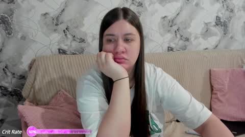 Snapshot of elisa_kollin chatting on February 11, 5:40 pm Aletta Oushen online show from February 11, 5:40 pm