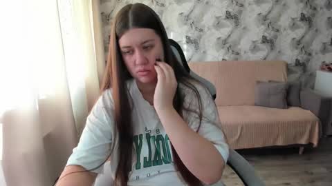 Snapshot of elisa_kollin chatting on October 3, 10:01 am Aletta Oushen online show from October 3, 10:01 am