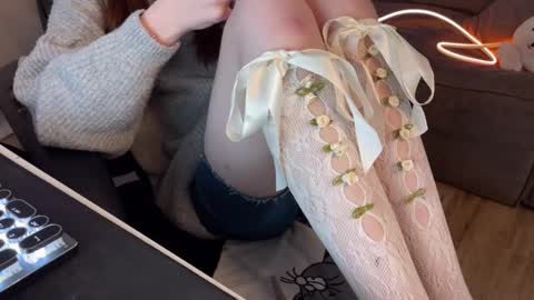 Elisa North online show from March 2, 11:18 am