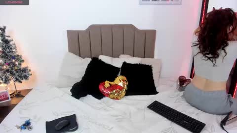 Elizabeth  online show from December 14, 10:10 am