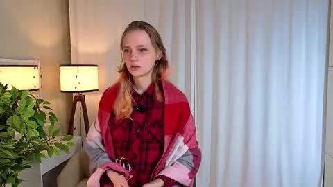 Viola online show from November 18, 1:19 am