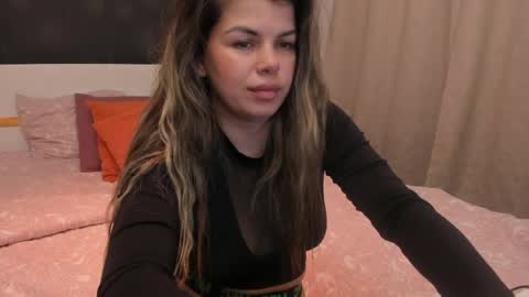 Elly online show from April 10, 8:57 pm