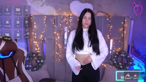 elisevelour online show from January 17, 2:59 pm