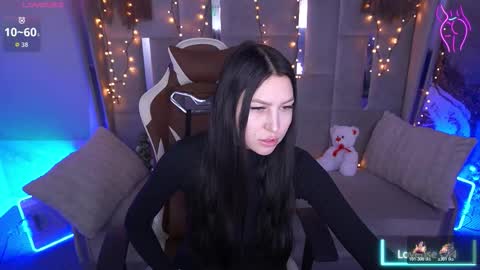 elisevelour online show from February 8, 2:09 pm