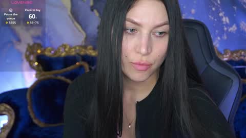 elisevelour online show from April 9, 12:22 pm